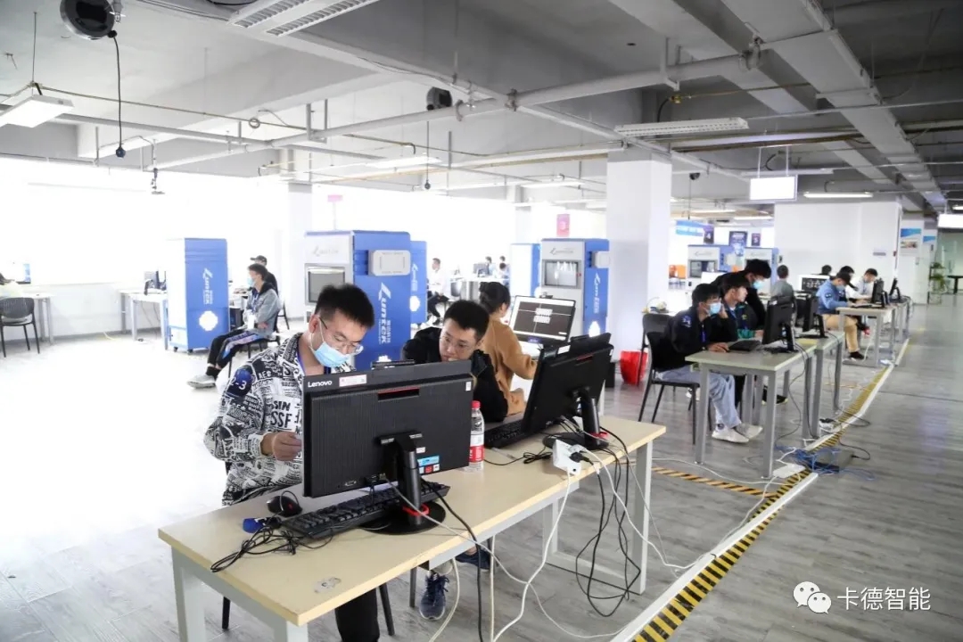 640.webp (1) 640.webp (1)